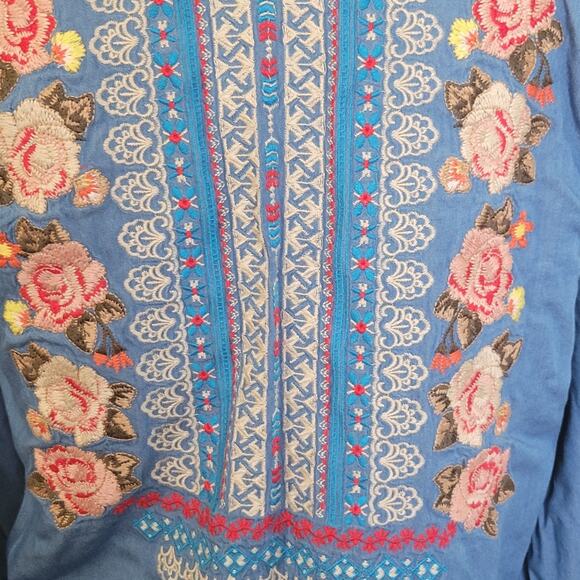 Small Andre By Unit Chambray Denim Floral Embroidered Blue Shirt Dress - Picture 3 of 6